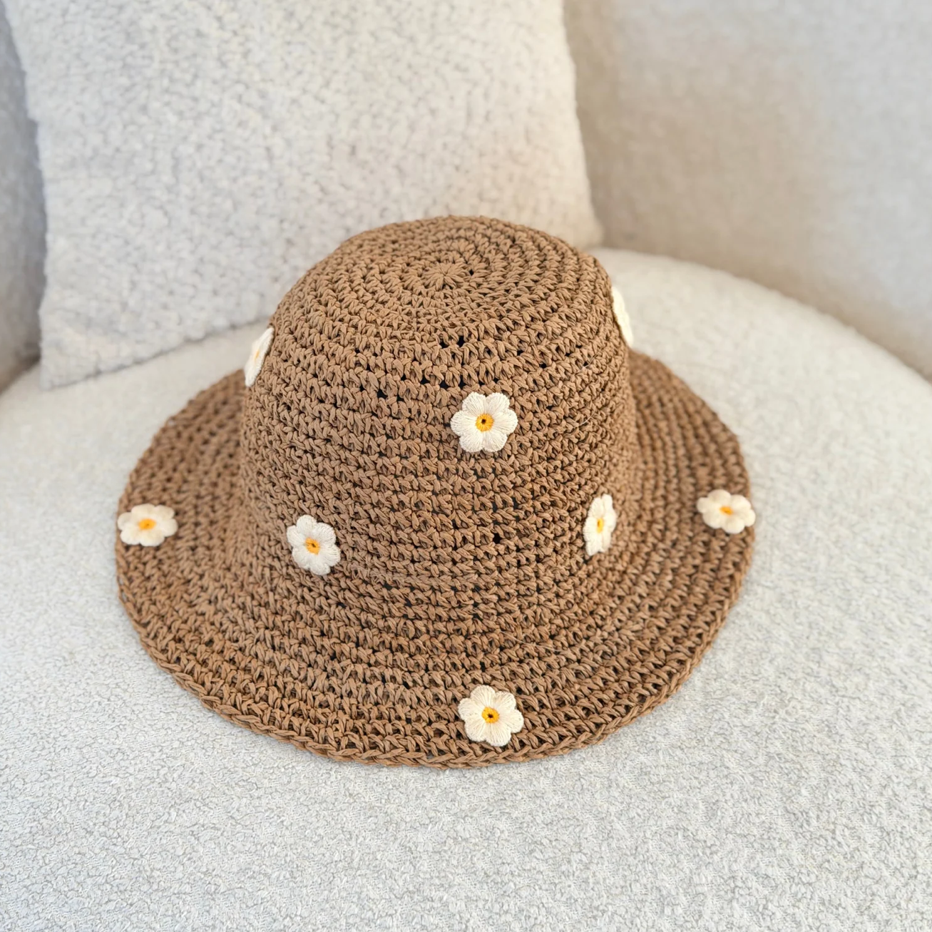 Chapeau cloche à fleurs