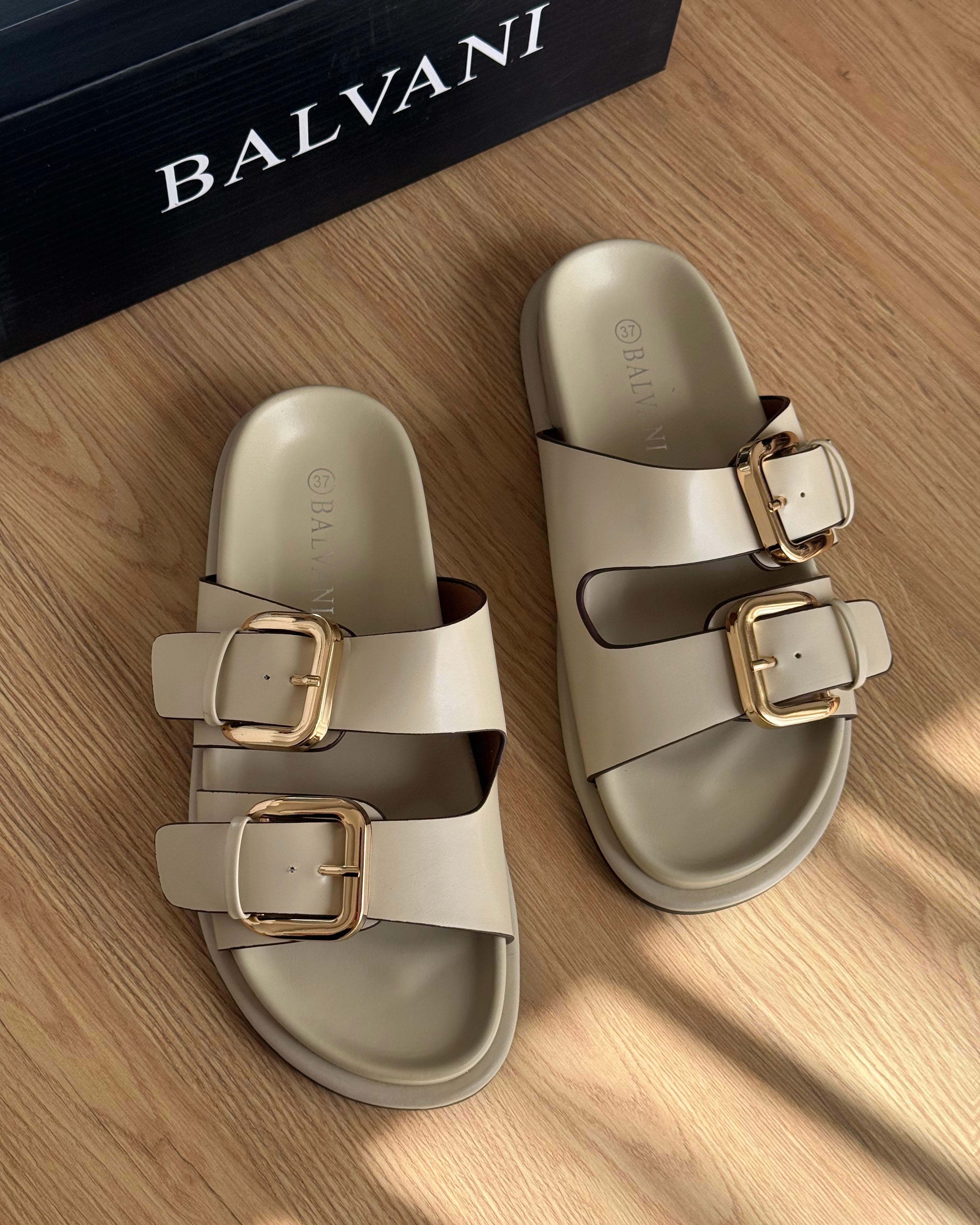 Mules comfort Buckles