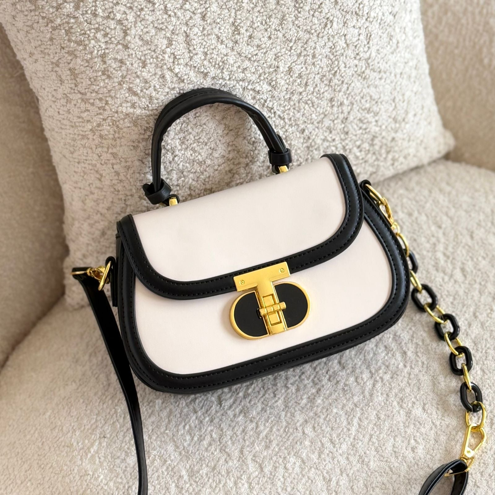 Sac à bandoulière noir et blanc