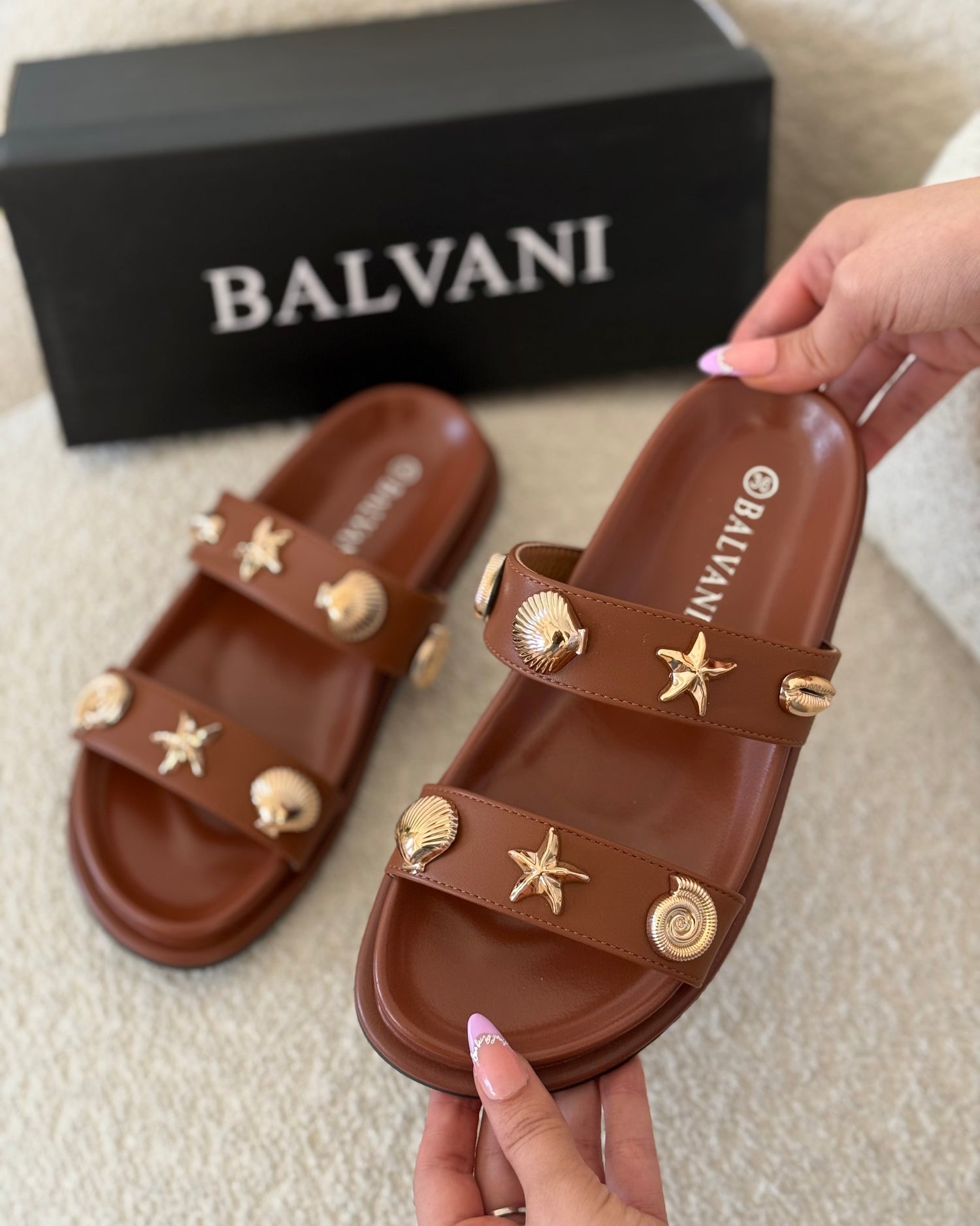 Mules coquillages Camel