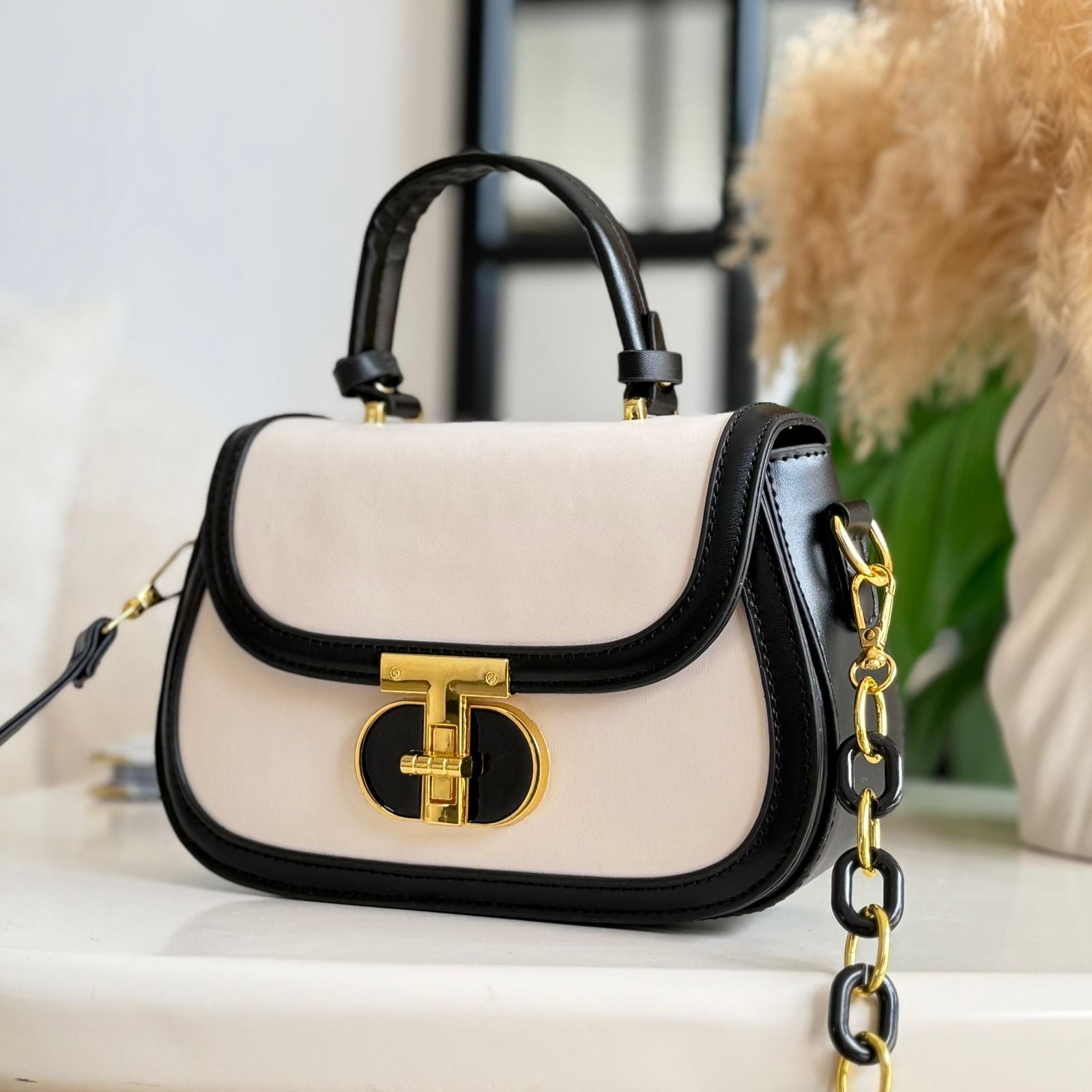 Sac à bandoulière noir et blanc