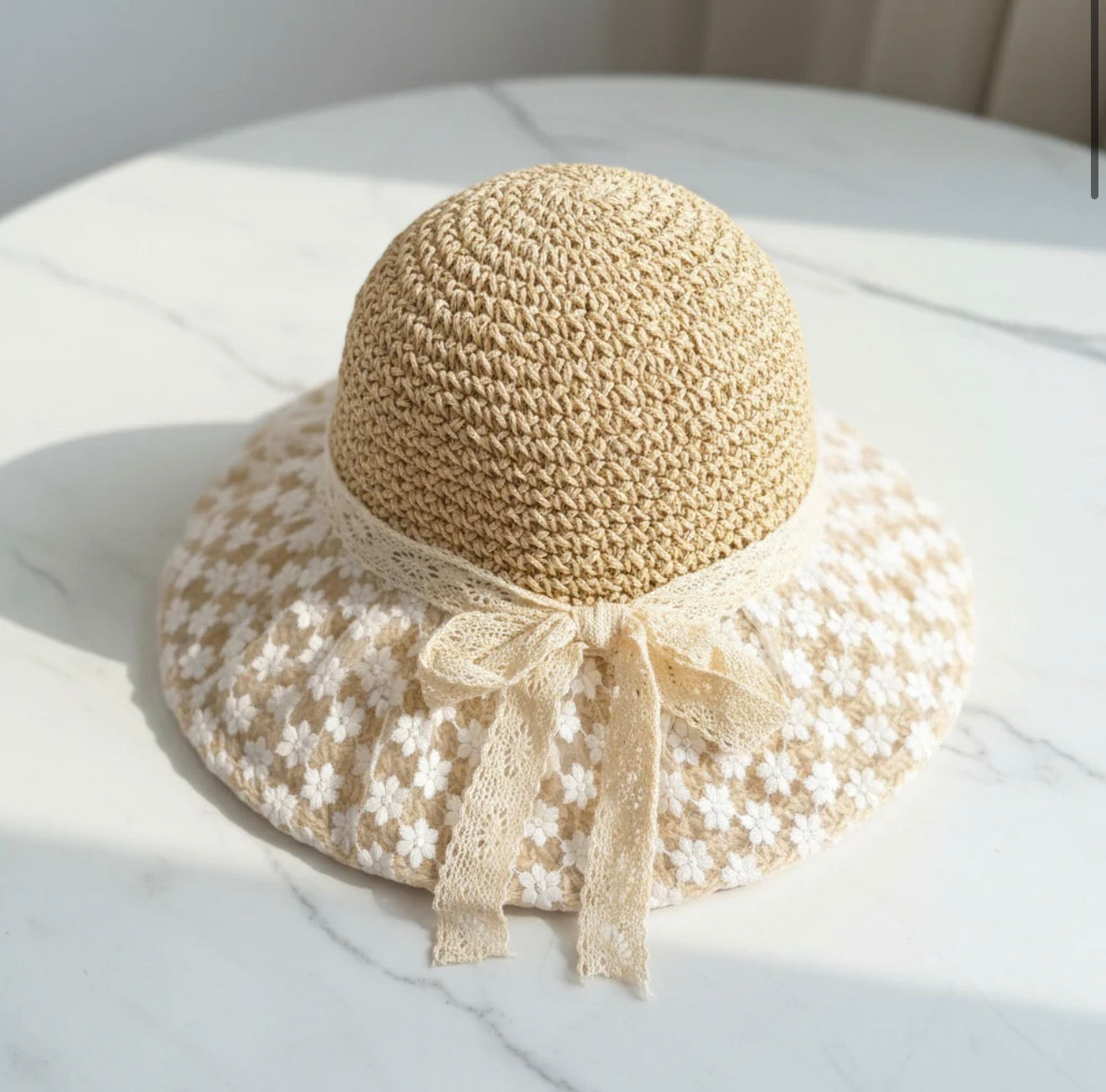 Chapeau dentelle fleurale