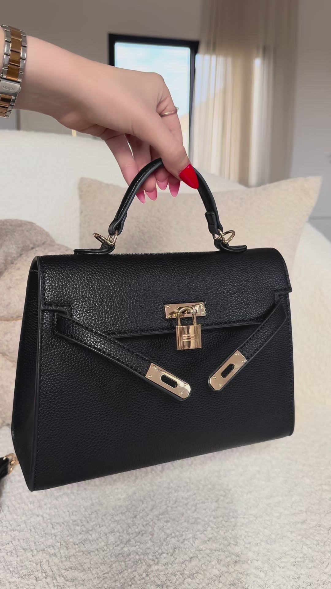 Charger la vidéo : Sac Le Cadenas d'Or Noir