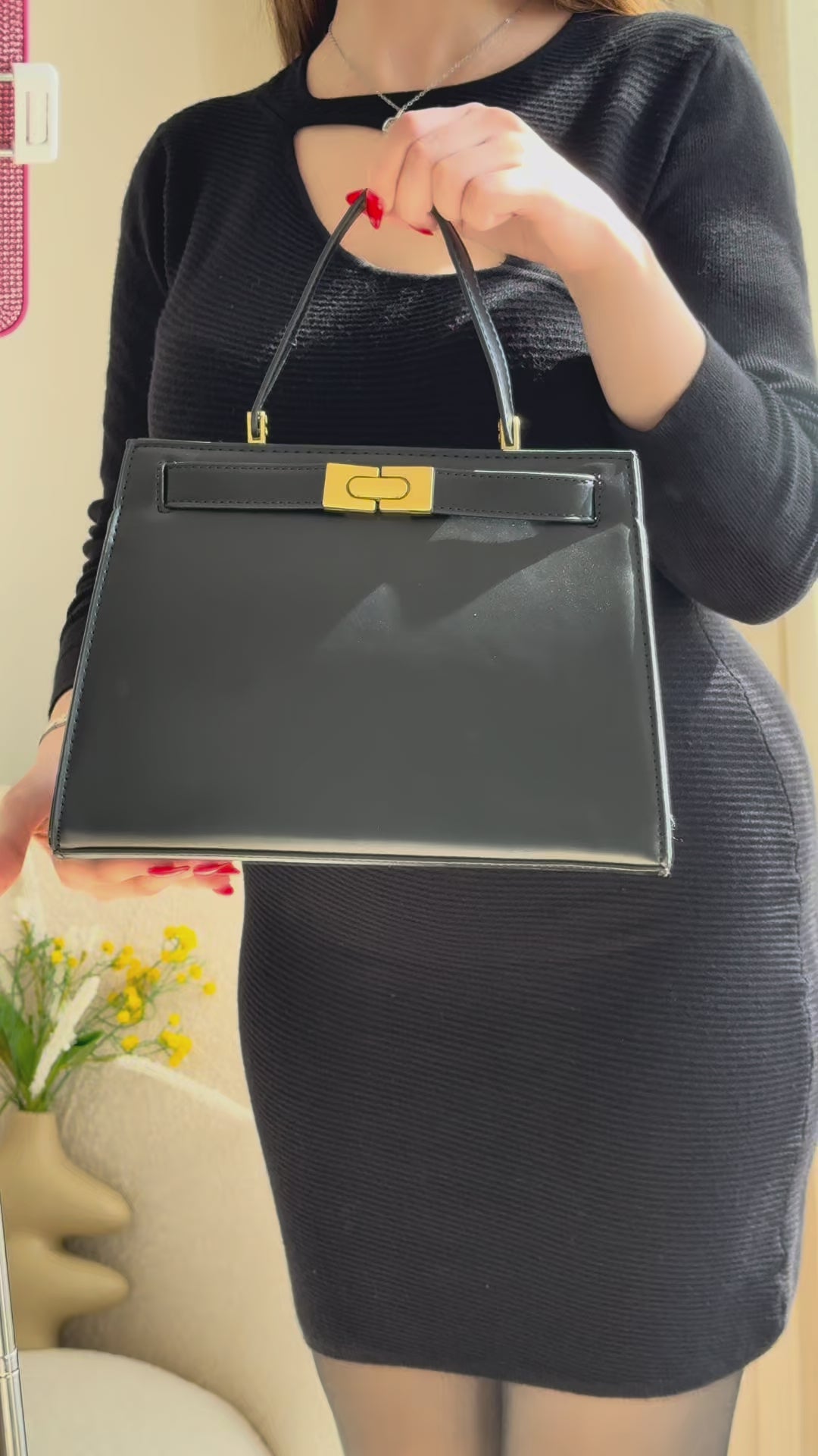 Charger la vidéo : Sac le signature noir