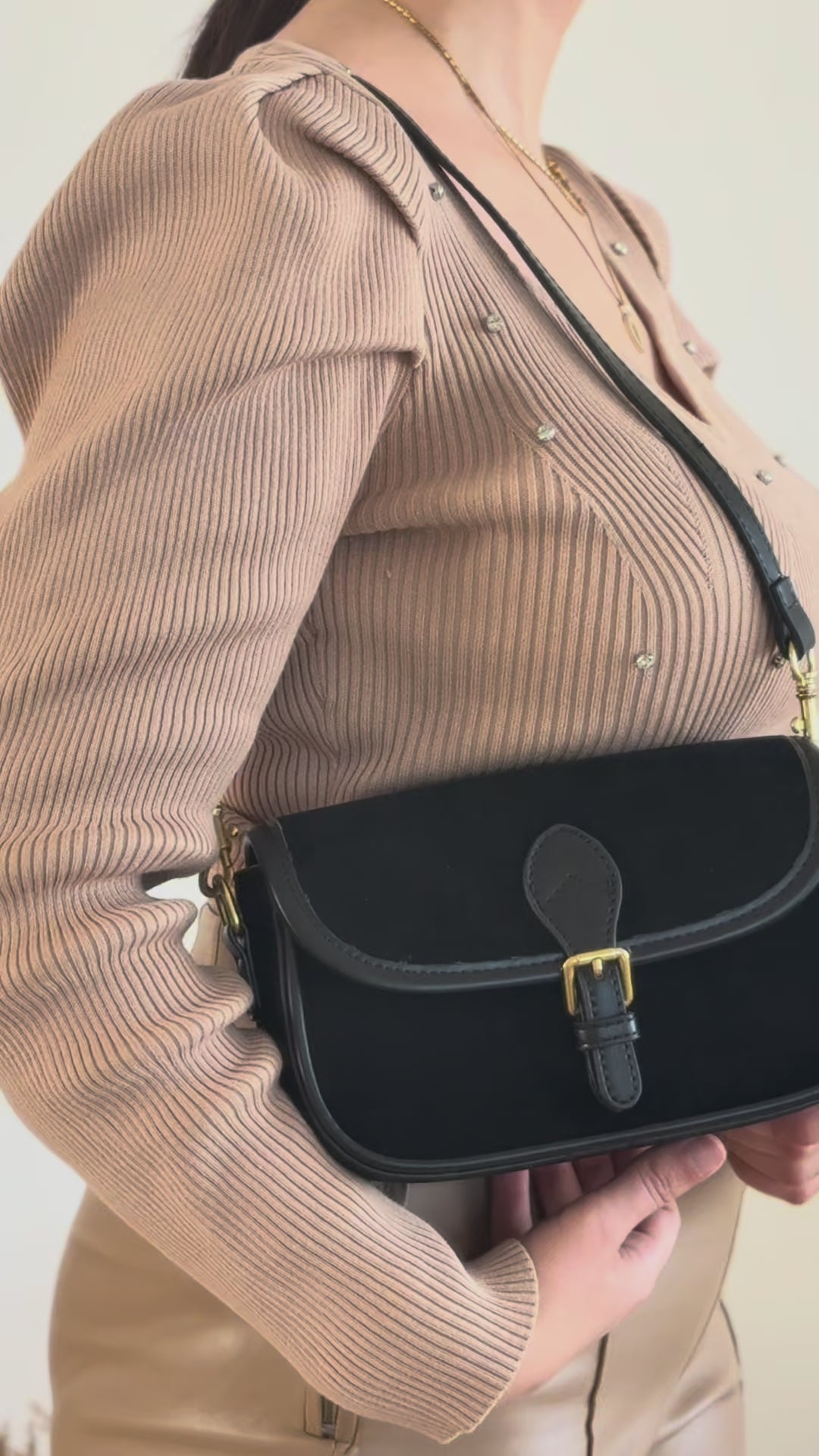 Charger la vidéo : Sac Black Vintage