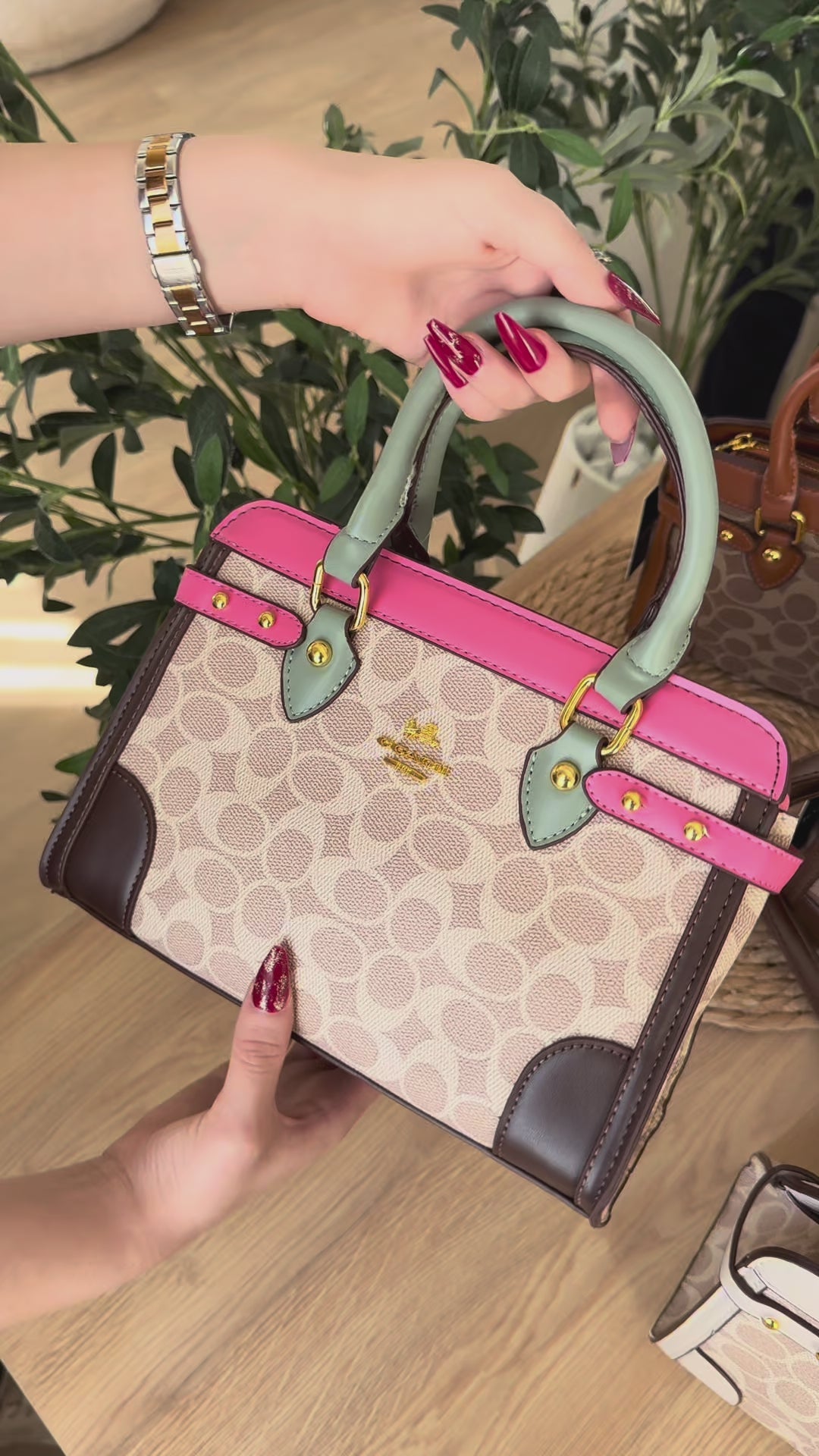 Charger la vidéo : Sac à main lucy Pink