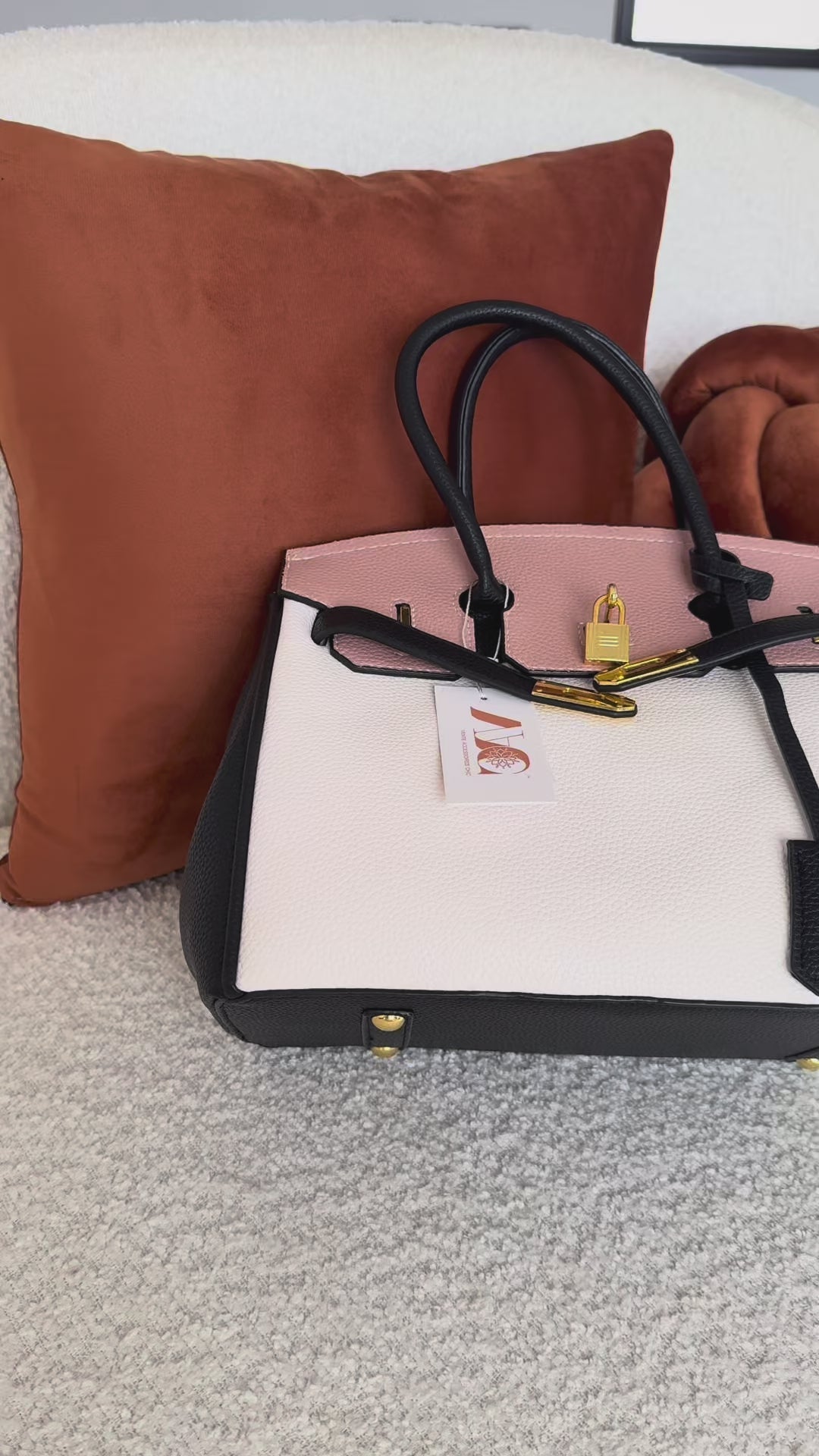 Charger la vidéo : Sac A Bandoulière Noir