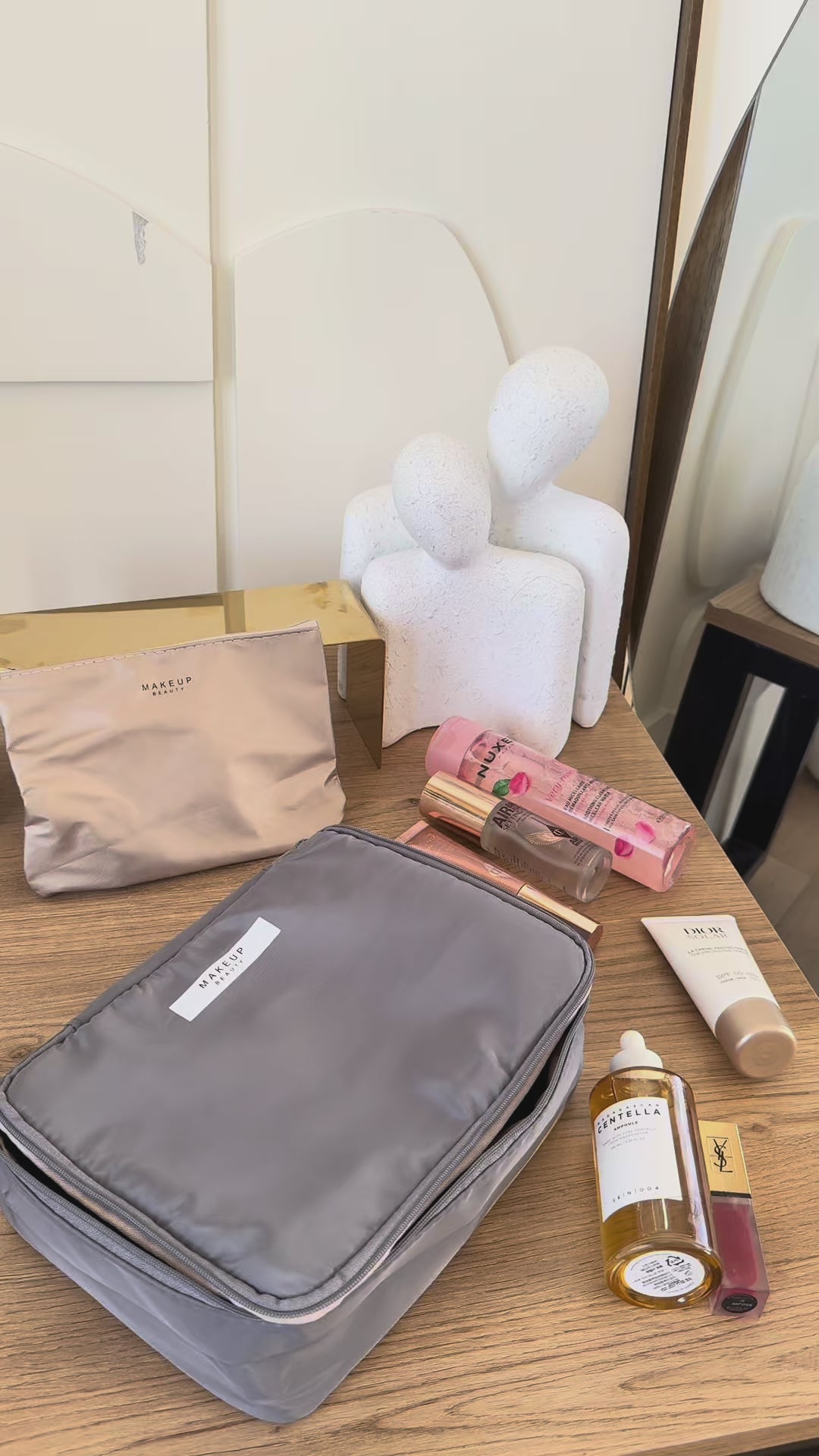 Charger la vidéo : Trousse de Maquillage &amp; pinceaux– Multi-Compartiments