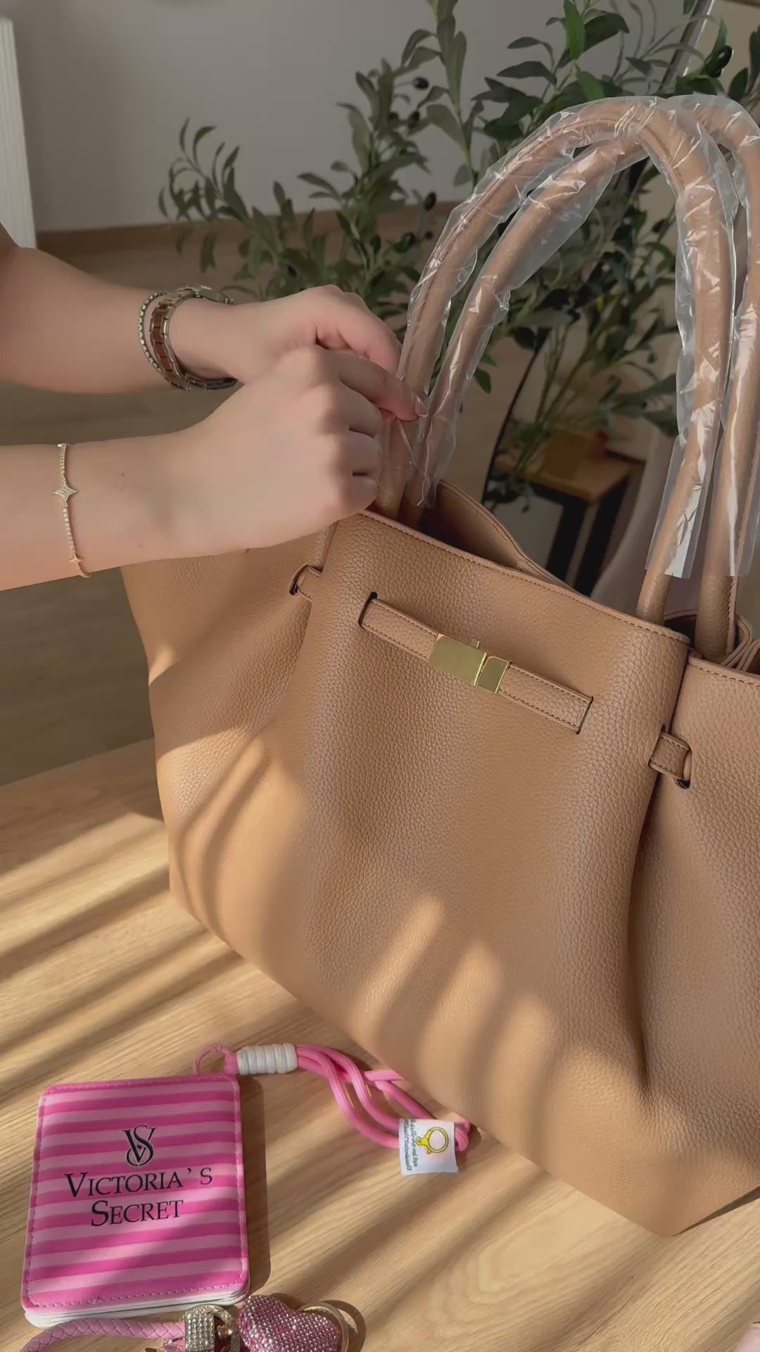 Charger la vidéo : Sac à main Le Sublime Noir