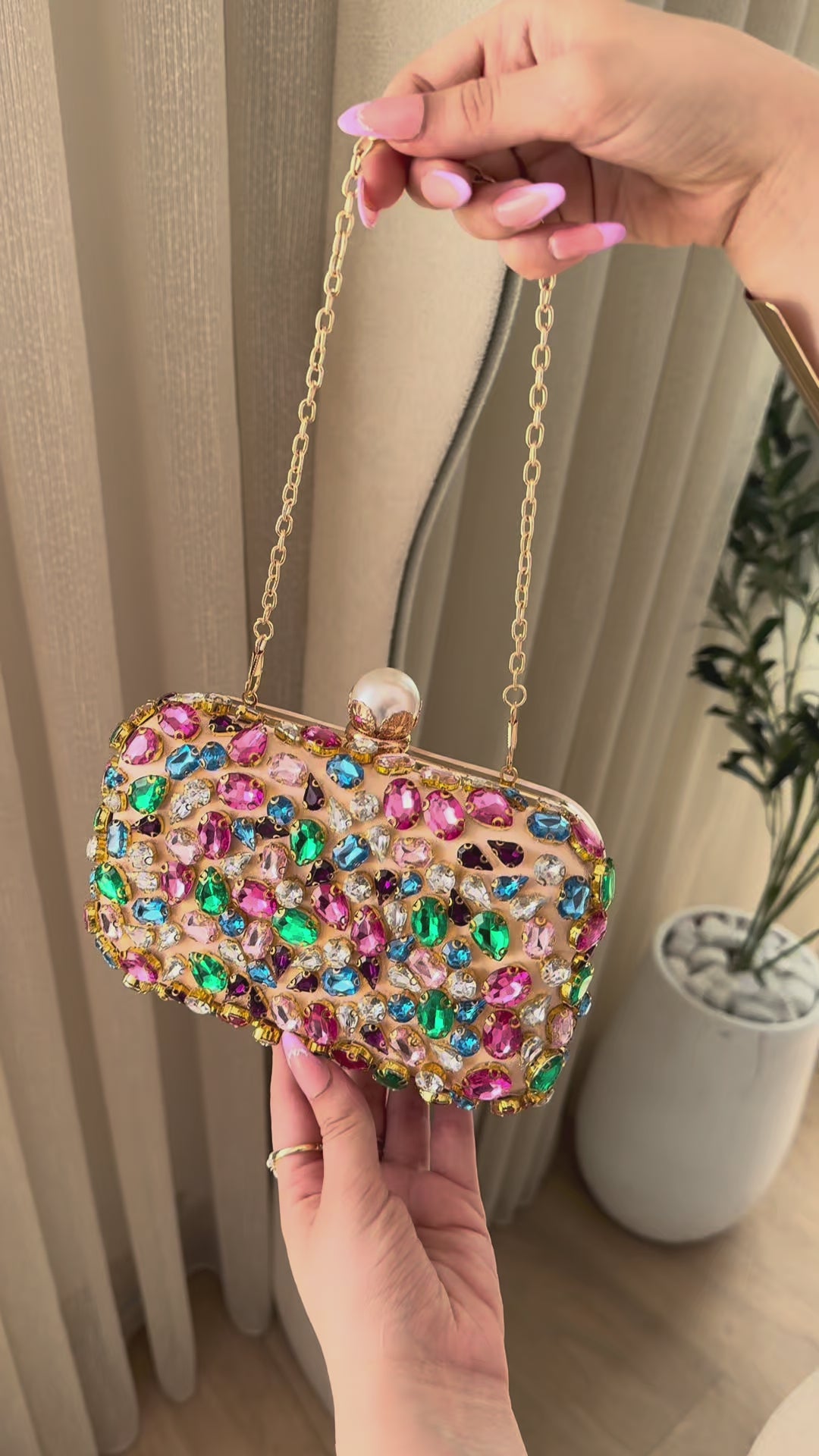 Charger la vidéo : Pochette Soirée Bling Bling coloré