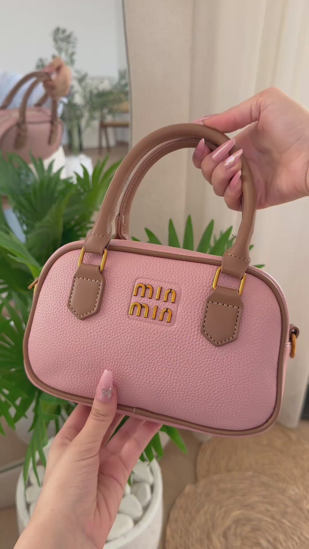 Charger la vidéo : Sac Sutton Mini rose