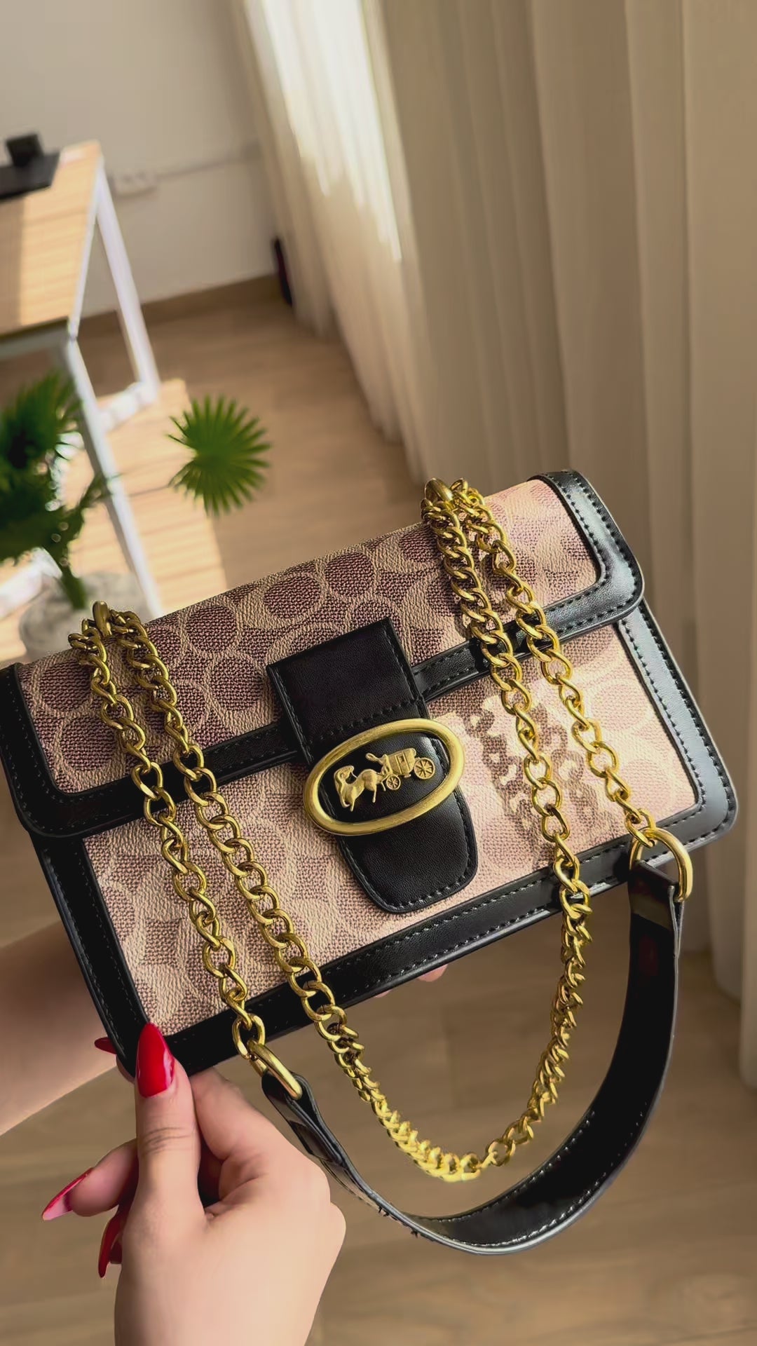 Charger la vidéo : Sac Aura Dorée noir